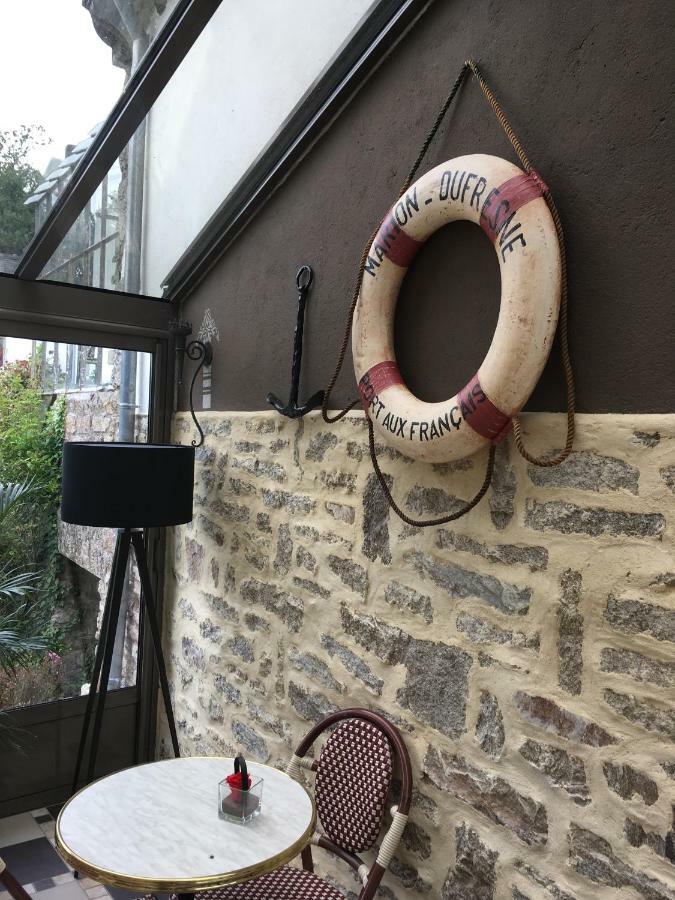 Les Dames De Nage Acomodação com café da manhã Grand-Champ Exterior foto